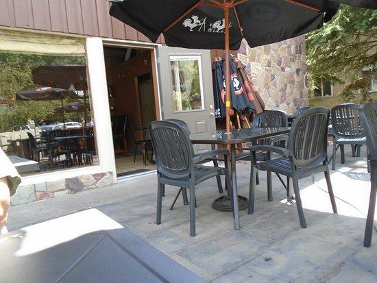 49 Degrees North Pizza